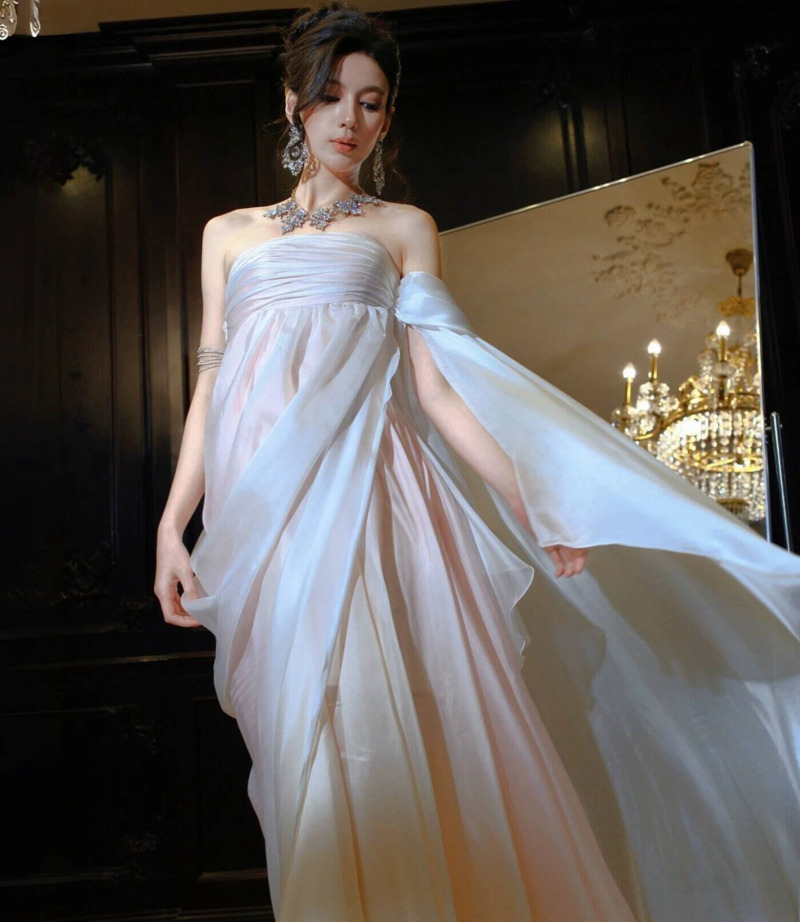 Formal Dress - ストラップレスの流れるようなシフォンイブニングドレス、ギリシャの女神スタイルのフォーマルドレス、取り外し可能なロングシアーケープトレーン付き